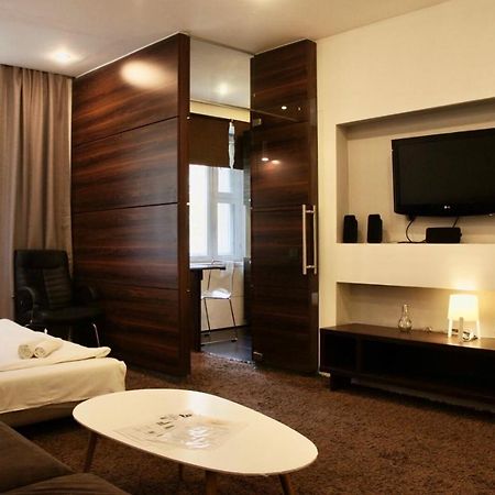 Central Apartment Nemiga Minsk Exterior photo